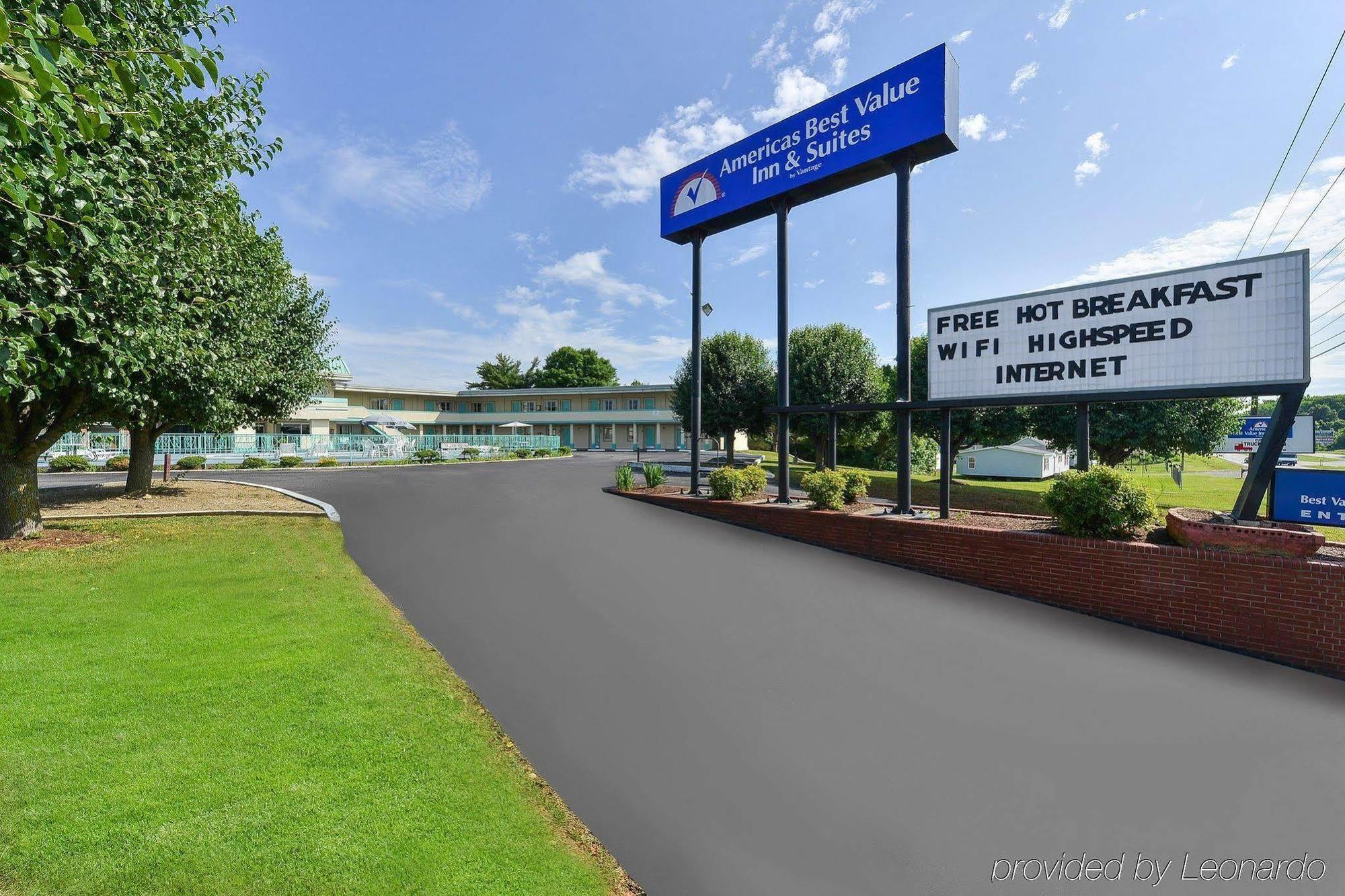 Americas Best Value Inn Suites South Boston Exterior photo