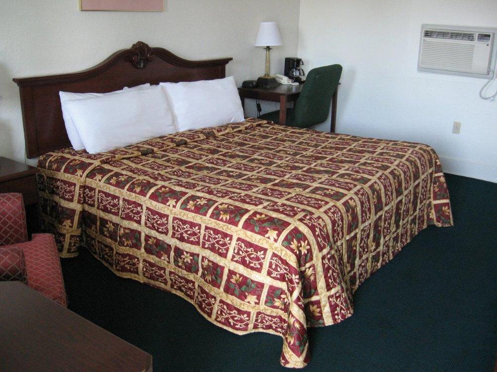 Americas Best Value Inn Suites South Boston Room photo